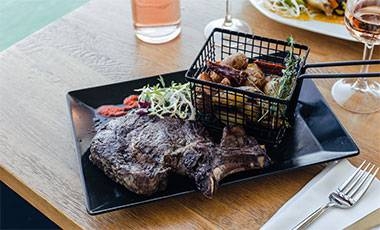 Le Restaurant - La Nautique - Restaurant Vieux Port Marseille - Restaurant Vieux Port Marseille